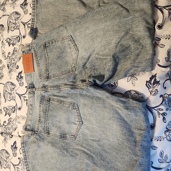 Princess Polly Holly Asymmetric straight leg jeans - Picture 6 of 7